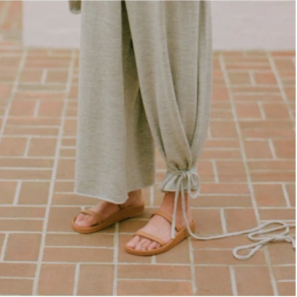 BRAND NEW Lauren Manoogian Line Saddle Sandals - Picture 2 of 3